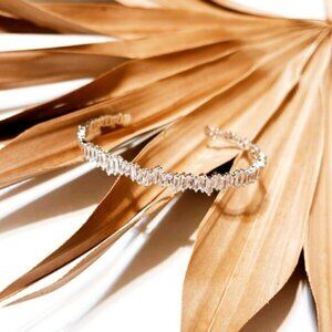 Silver diamond bangle S432